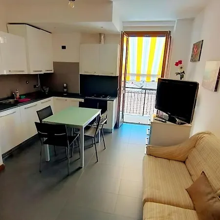 Claudia - Centro Apartment Luino